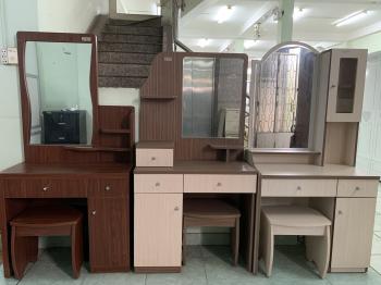 Bàn trang điểm 4